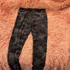 Camo leggings